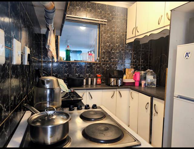 3 BEDROOM HOUSE FOR SALE IN LENTEGEUR